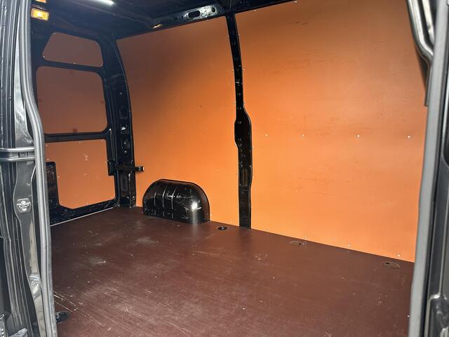 Renault MASTER T35 2.3 dCi 135 L2H2 Work Edition | AIRCO | CRUISE CONTROL | TREKHAAK | NAVIGATIE | PARKEER CAMERA |