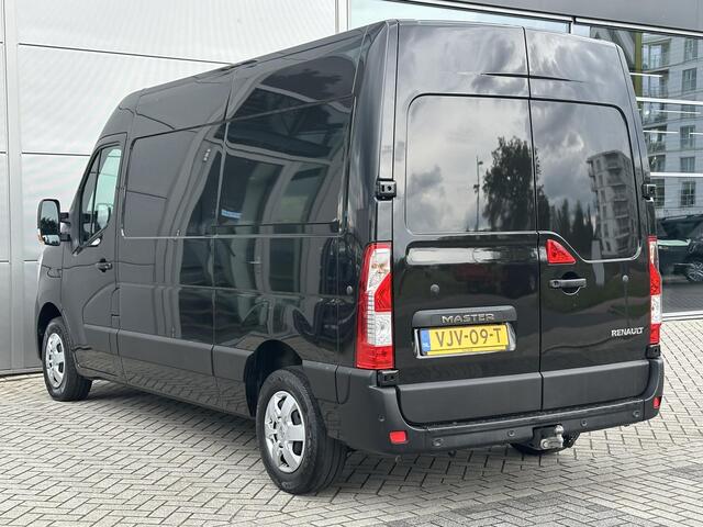 Renault MASTER T35 2.3 dCi 135 L2H2 Work Edition | AIRCO | CRUISE CONTROL | TREKHAAK | NAVIGATIE | PARKEER CAMERA |