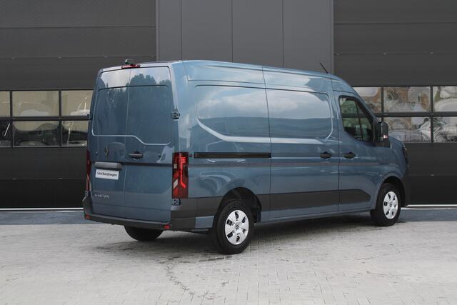 Renault MASTER T35 2.0 dCi 170pk L2H2 Extra - Navigatie - Blind Spot - Camera - Stoelverwarming - Verwarmde voorruit - Rijklaar