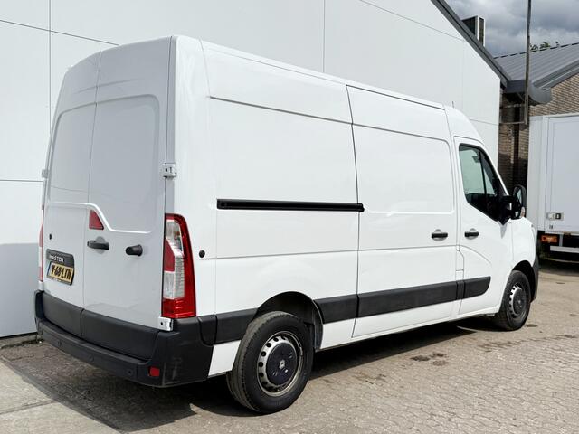 Renault MASTER T33 2.3 DCI 135PK L2H2 Airco Cruise Control Parkeersensoren LED