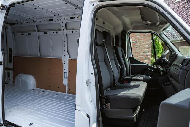 Renault MASTER 2.3 dCi 135PK L3H2 NAVI CAMERA PDC V+A Renault Master T35 2.3 dCi 135 L3H2 Comfort