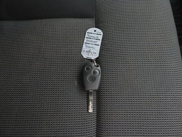 Renault MASTER 2.3DCI 136PK L3H2 | Kastinrichting | Imperiaal | Navigatie | Camera | Airco | Cruise | 3-Persoons