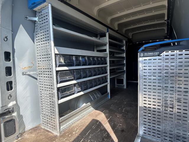 Renault MASTER T35 2.3 dCi 145 PK / L4H3 / MAXI WB 433 / DUBBEL LUCHT / INRICHTING / 3-ZITS / TREKHAAK / CAMERA / 3000 KG AHG /