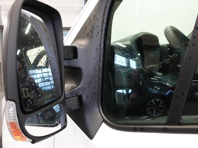 Renault MASTER T33 2.3 dCi 135PK L2H2 BPM VRIJ! Airco Cruise control Parkeersensoren Navigatie Trekhaak