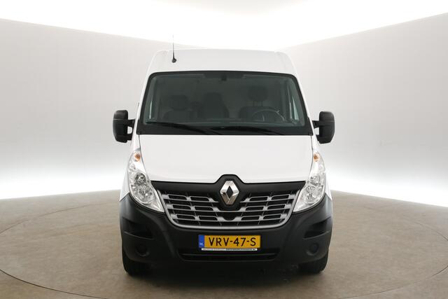 Renault MASTER T33 2.3 dCi L2H2 146PK Airco Camera Cruise Navigatie PDC 3 Persoons Elektrpakket Trekhaak