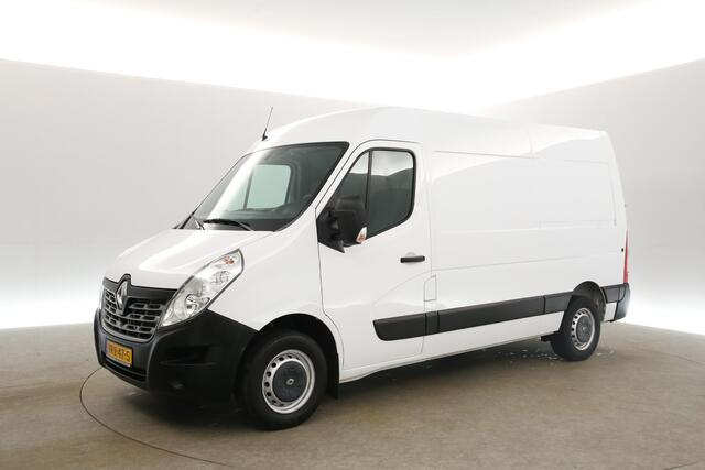 Renault MASTER T33 2.3 dCi L2H2 146PK Airco Camera Cruise Navigatie PDC 3 Persoons Elektrpakket Trekhaak