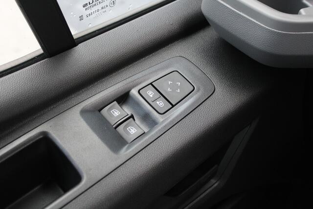 Renault MASTER T35 2.0 dCi 170pk L2H2 Extra - Navigatie - Camera - 270 gr deuren - Parkeersensoren - Draadloos laden - Rijklaar