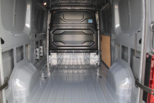 Renault MASTER T35 2.0 dCi 170pk L2H2 Extra - Navigatie - Camera - 270 gr deuren - Parkeersensoren - Draadloos laden - Rijklaar