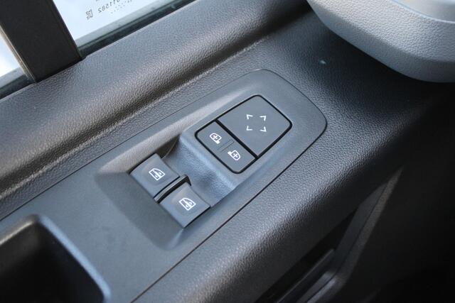 Renault MASTER T35 2.0 dCi 170pk L2H2 Extra - 2x Schuifdeur - Navigatie - Blind Spot - Camera - Stoelverwarming - Verwarmde voorruit - Rijklaar