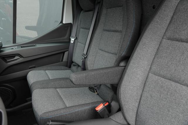 Renault MASTER T35 | L2H2 | 2.0Dci 150Pk | Stoel-Bank | Parkeersensoren | Laadruimte betimmering | LED