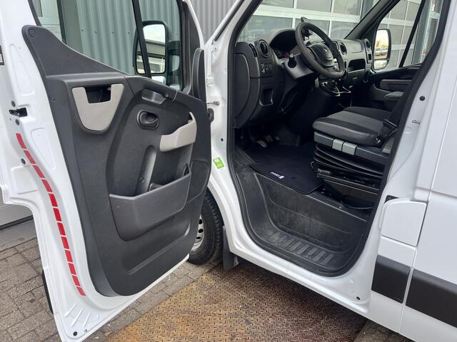 Renault MASTER T35 2.3 dCi L2H2 146PK Euro 6 Airco Cruise controle Kastinrichting Omvormer Standkachel Camera Telefoonverbinding Werkplaatsinrichting 1e Eigenaar Bpm vrij Ideaal voor camper!!