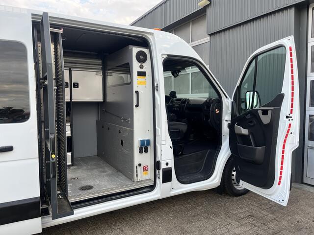 Renault MASTER T35 2.3 dCi L2H2 146PK Euro 6 Airco Cruise controle Kastinrichting Omvormer Standkachel Camera Telefoonverbinding Werkplaatsinrichting 1e Eigenaar Bpm vrij Ideaal voor camper!!