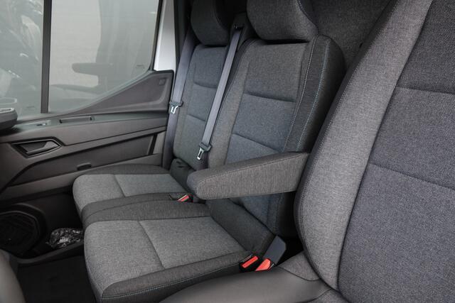 Renault MASTER T35 | L2H2 | 2.0Dci 150Pk | Stoel-Bank | 3.500Kg Trekgewicht | Achteruitrijcamera | Opstaptrede | LED