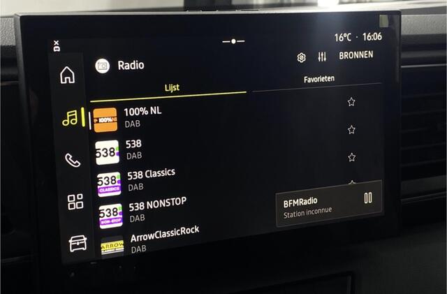 Renault MASTER T35 2.0 dCi 130 L2H2 Advance Stoelverwarming / Laadruimte betimmering / Trekhaak