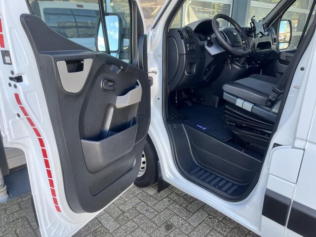 Renault MASTER T35 2.3 dCi L2H2 146PK Euro 6 Airco Cruise controle Kastinrichting Omvormer Standkachel Camera Telefoonverbinding Werkplaatsinrichting 1e Eigenaar Bpm vrij Ideaal voor camper!!