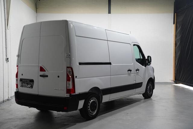 Renault MASTER 2.3 dCi 135 L2H2 Comfort Airco, Apple Carplay Navi, PDC achter, 3-Zits