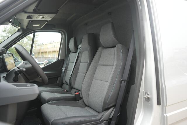 Renault MASTER T35 2.0 dCi 130 L2H2 Advance - VOORRAADVOORDEEL - Trekhaak - All Seasonbanden - Achteruitrijcamera - Stoelverwarming - Cruise Control - Trekhaak