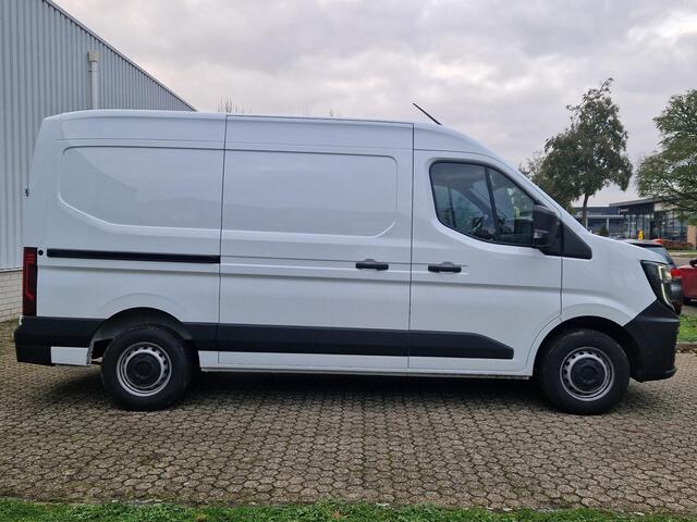 Renault MASTER T35 2.0 dCi 150 L2H2 Advance / BPM-VRIJ! / Climate Control / Apple Carplay & Android Auto / Trekhaak / Bijrijdersbank / Laadruimte-betimmering / Levertijd I.O. /