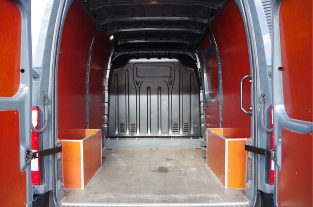 Renault MASTER T35 2.3 dCi L1H2 135PK, CAMERA, CRUISE, ZONNEKLEP LED, AIRCO, CARPLAY, PARKEERSENSOREN