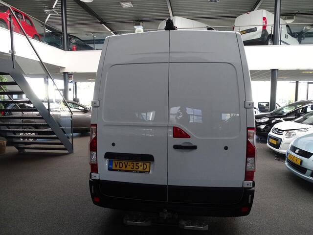 Renault MASTER T35 2.3 dCi 135 L2H2