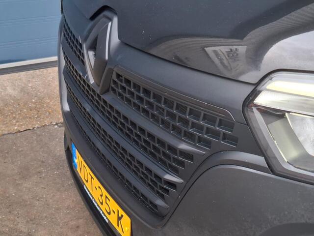 Renault MASTER T35 2.3 dCi 180 L2H2 Energy AIRCO / CRUISE CONTROLE / CAMERA / NAVI / TREKHAAK / 3 ZITS