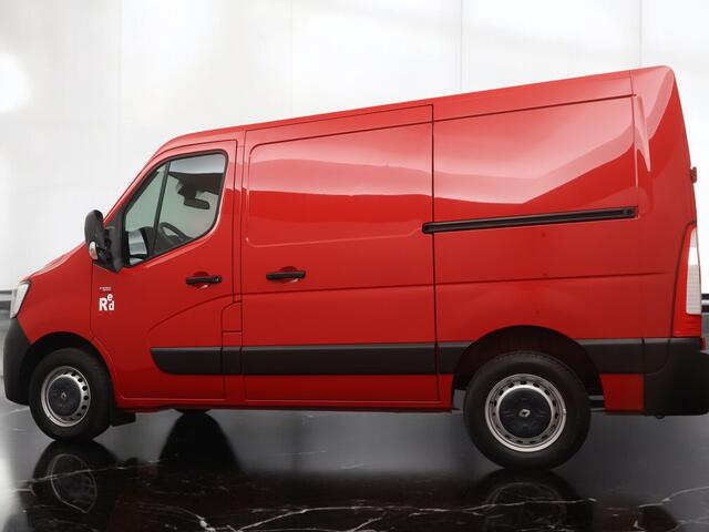 Renault MASTER T33 2.3 dCi 150PK L1H1 Energy 3-persoons - Airco - Camera - Parkeersensoren - Trekhaak - Nieuwe laadvloer - 12 maanden garantie