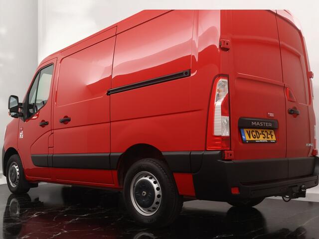 Renault MASTER T33 2.3 dCi 150PK L1H1 Energy 3-persoons - Airco - Camera - Parkeersensoren - Trekhaak - Nieuwe laadvloer - 12 maanden garantie