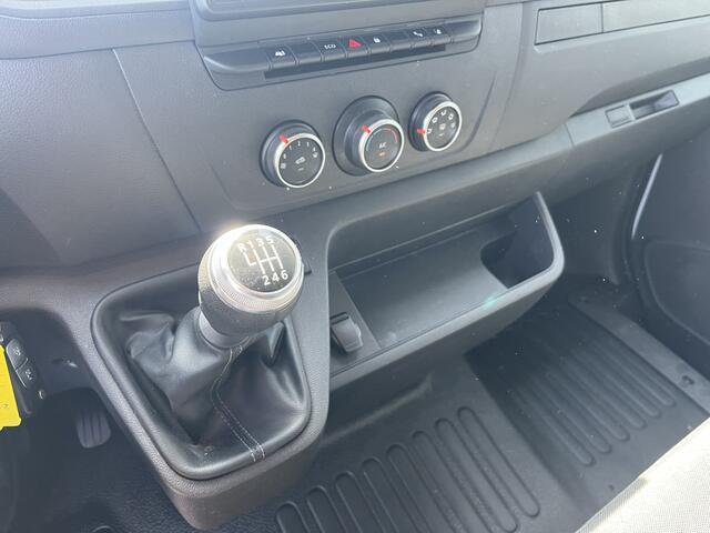 Renault MASTER T35 2.3 dCi 135 L2H2 Work Edition