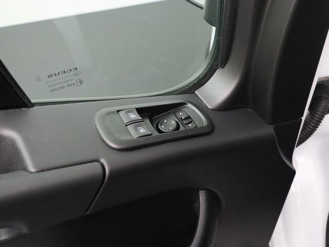 Renault MASTER 2.3DCi 145PK Bakwagen+Laadklep | Dakspoiler | Zijdeur | 3-Persoons | Airco