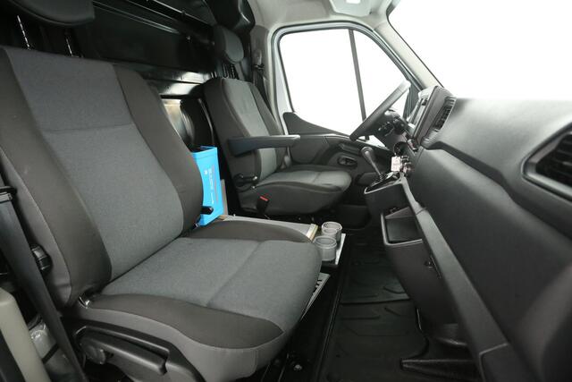 Renault MASTER T35 2.3 dCi 150PK L2H2 | Automaat | Airco | Cruise | Carplay | Trekh. | 2xSchuifdeur | Parkeersens.