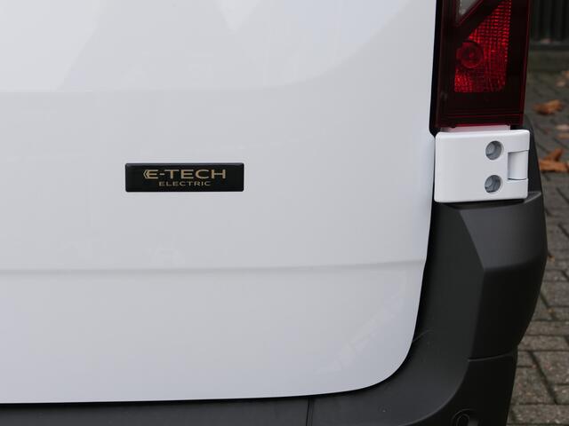 Renault MASTER E-Tech T35 L2H2 Advance long range 87 kWh *NIEUW* *Betimmering laadruimte* - Trekhaak, navi, sensor v+a, camera