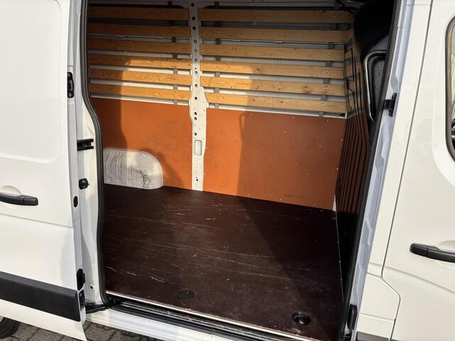 Renault MASTER T35 2.3 dCi 150 L2H2*A/C*CRUISE*NAVI*HAAK*3PERS*