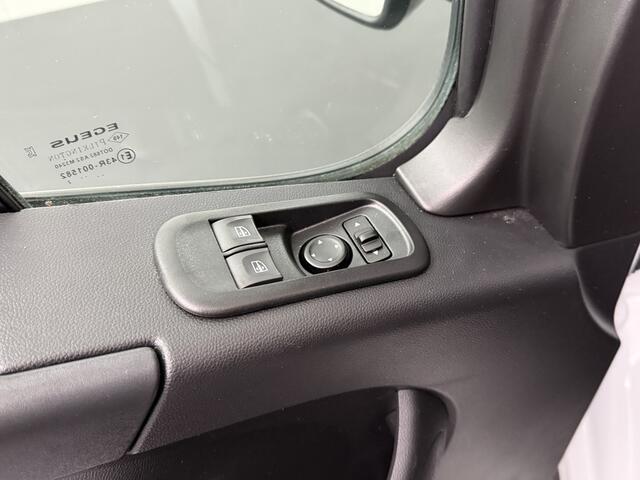 Renault MASTER 2.3DCi 135PK L3H2 Maxi | Leder | Navigatie | Camera | 3-Persoons | Airco | Cruise