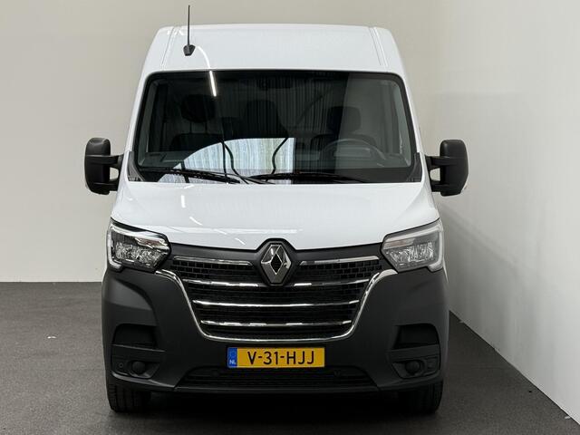 Renault MASTER T33 2.3 dCi 135PK L2H2 BPM VRIJ! Airco Cruise control Parkeersensoren Navigatie Trekhaak