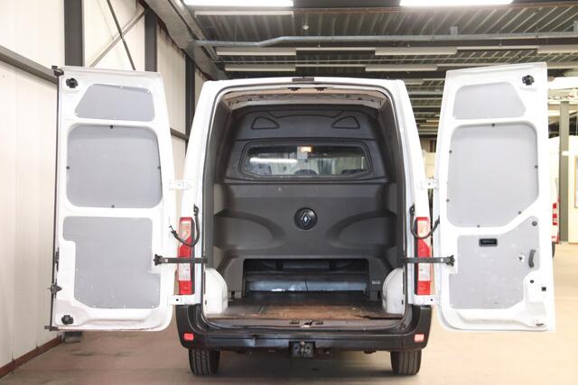Renault MASTER T35 2.3 dCi L2H2 DUBBEL CABINE TREKHAAK