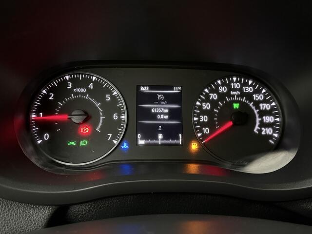 Renault MASTER 2.3DCI 135PK L3H2 | Airco | Cruise | 3-Persoons | Betimmering