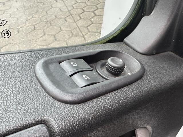 Renault MASTER T35 2.3 dCi 170pk Roelofsen Parados Sport paardenwagen, AUT. , Horsetruck Hengstenuitvoering