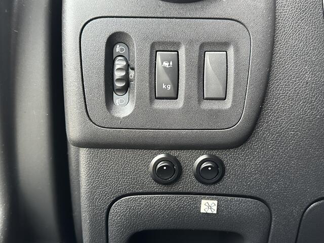 Renault MASTER T35 2.3 dCi 170pk Roelofsen Parados Sport paardenwagen, AUT. , Horsetruck Hengstenuitvoering