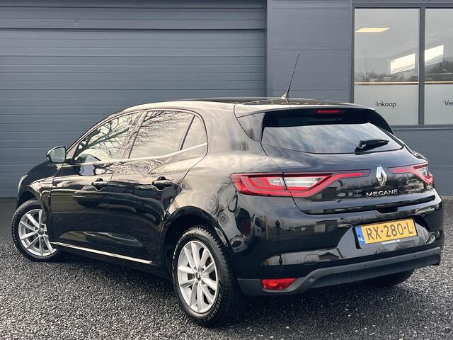 Renault MEGANE 1.5 dCi Eco2 Limited Navi,Clima,Cruise,PDC V+A,Lmv,6 Bak,Dealer Onderhouden,N.A.P,Weinig Km,110Pk,Nieuwe Apk bij Aflevering