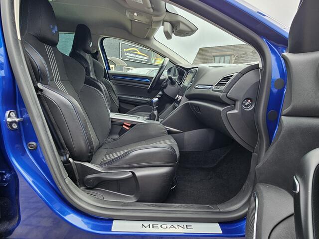 Renault MEGANE Estate 1.2 TCe 132pk GT-Line XENON LED|NAVIGATIE|CRUISE CONTROL|ECC/AIRCO|KEYLESS GO|PDC|GETINT GLAS|DEALER ONDERHOUDEN Maandag tot Vrijdag geopend van 09.00 uur tot 20.00 uur en Zaterdag van 09.00 tot 18.00 uur