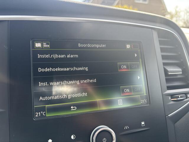 Renault MEGANE Estate 1.3 TCe Limited Carplay / Camera / Parkeersensoren