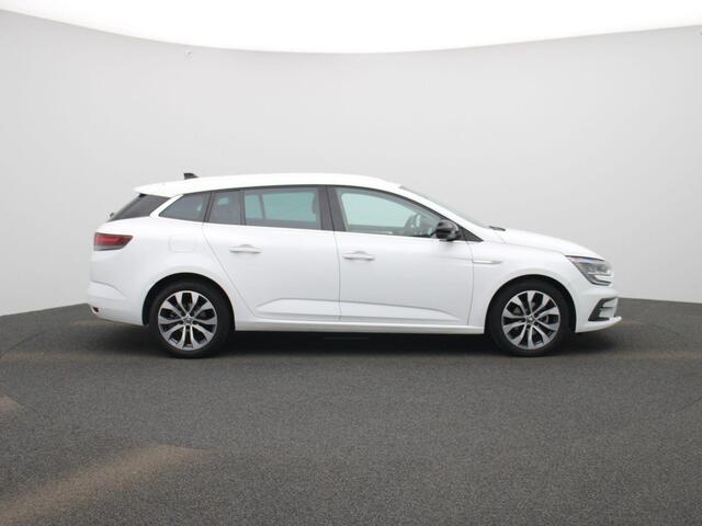 Renault MEGANE Estate 1.3 TCe 140 Techno Automaat | Stoelverwarming | Achteruitrijcamera | Navigatiesysteem | 25.000 km! | Privacy Glass | LED verlichting