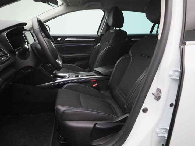 Renault MEGANE Estate 1.3 TCe 140 Techno Automaat | Stoelverwarming | Achteruitrijcamera | Navigatiesysteem | 25.000 km! | Privacy Glass | LED verlichting