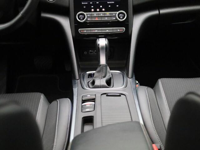 Renault MEGANE Estate 1.3 TCe 140 Techno | Stoel- & Stuurwielverwarming | 9,3" Full-Map Navigatie | Camera | PDC Voor + Achter | Climate Control | LED Pure Vision | Keyless | 17" LMV | Privacy Glass | Apple Carplay & Android Auto