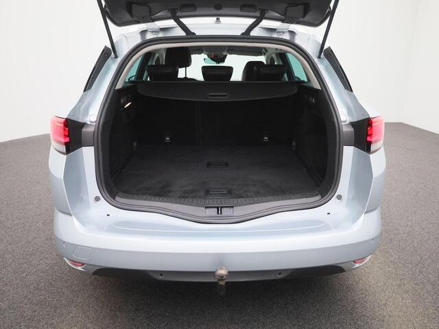 Renault MEGANE Estate 1.3 TCe 140 Techno