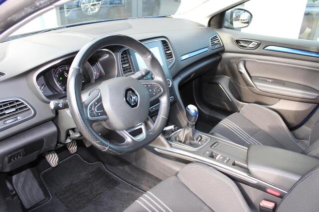 Renault MEGANE Estate 1.2 TCe GT Line TCE 130 RLINK 9.3INCH,1650KG TRGEWICHT,STLVERW,PDC