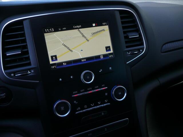 Renault MEGANE Estate TCe 130 Limited PARK ASSIST A./ LM VELGEN/ R-LINK NAVIGATIE/ APPLE CAR PLAY/ANDROID AUTO/ CLIMATE- EN CRUISE CONTROLE/ ETC... DEALER ONDERHOUDEN! RIJKLAAR!