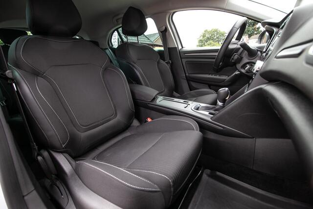 Renault MEGANE 1.6 E-Tech Plug-In Hybrid 160 Zen - All-in rijkrprs | Navi | Carplay | Cruise | Stoelverw.