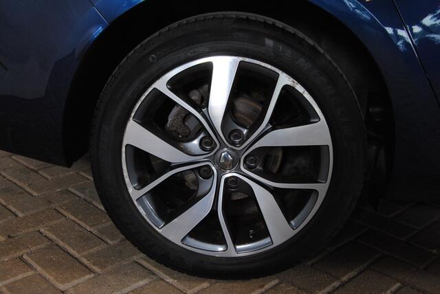 Renault MEGANE 1.2 TCe Bose