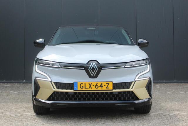 Renault MEGANE E-Tech EV60 Optimum Charge Iconic | Google Navigatie | Apple & Android Carplay | Parkeersensoren Voor & Achter | 360 Camera | Adaptieve Cruise Control | Privacy Glass | Lederen Bekleding | Keyless Entry |